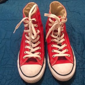 Converse high top tennis shoes